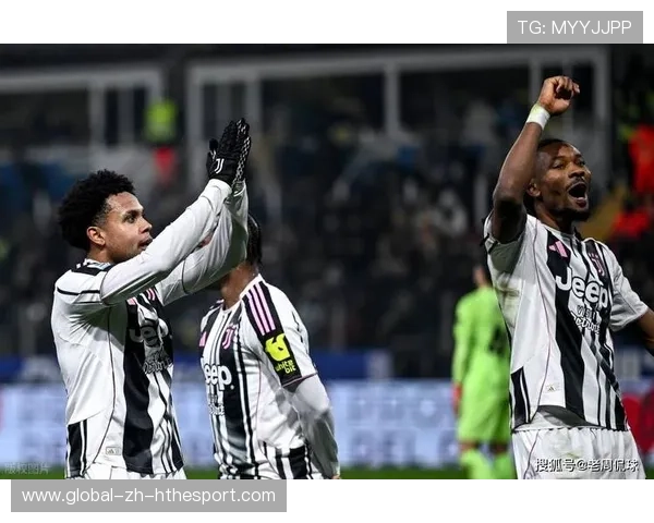 麦肯尼禁区侧勾破网，尤文图斯锁定四连胜