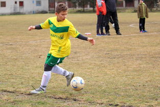 华体会体育官方在线-国足球员体能恢复训练取得进展,国足体能训练标准