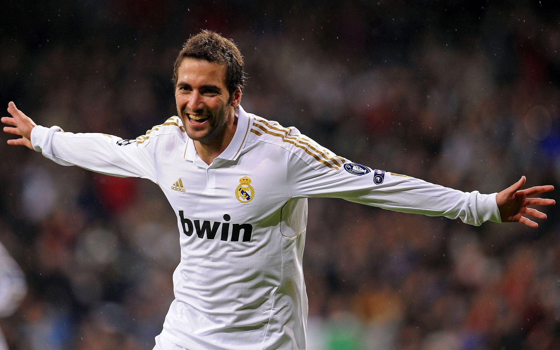 华体会真人-瓜迪奥拉强调比赛中的细节把控决定高水平竞争结果,瓜迪奥拉战术分析